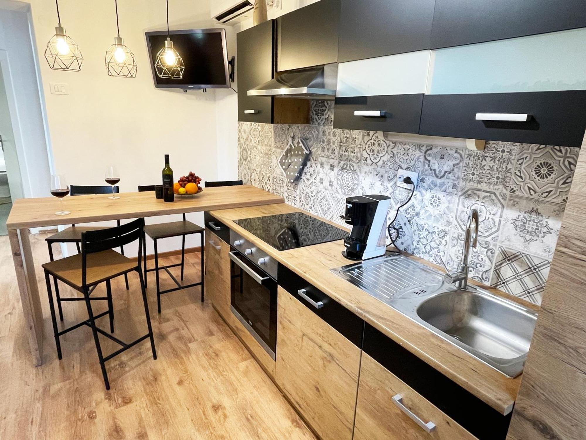 Cute Apartment In Rijeka Near Beach With Parking Exteriör bild